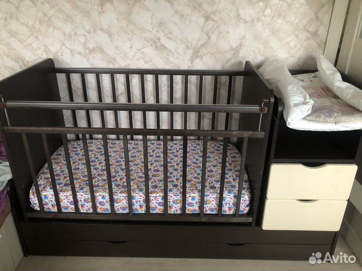 Кроватка трансформер с маятником