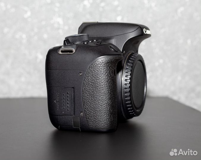 Canon eos 750d body