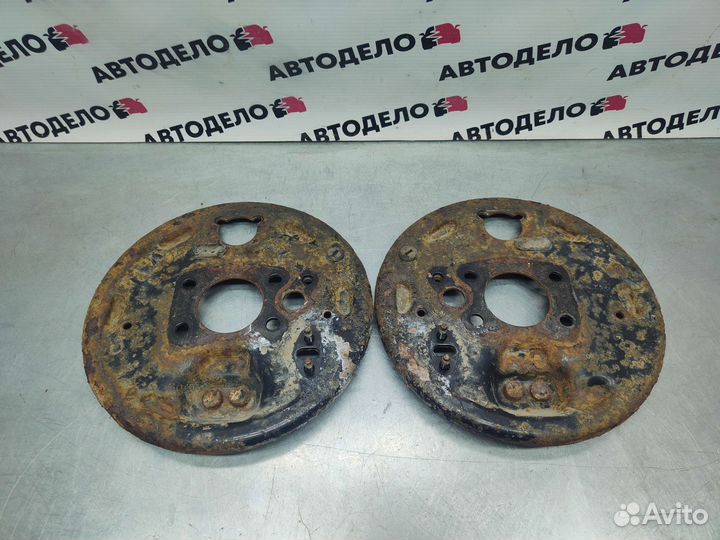 Щиток тормозного механизма Nissan Sunny FB15 2000г