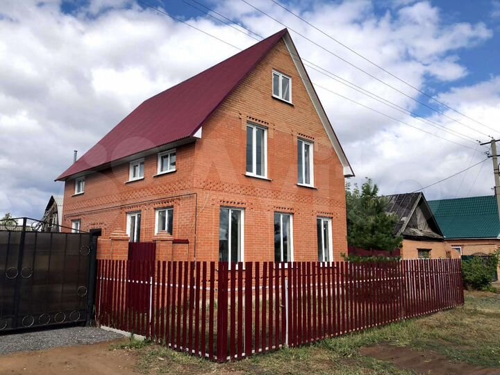 Дом 142 м² на участке 5 сот.