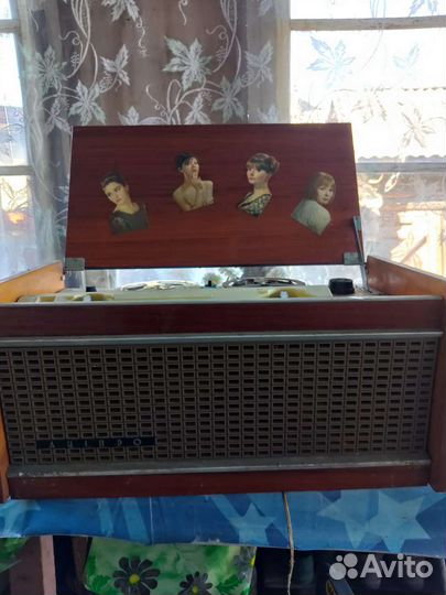 Ленточный магнитофон