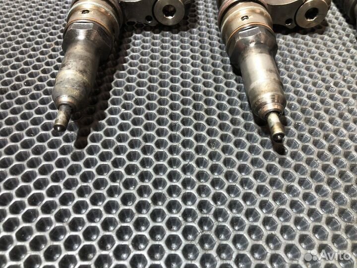 Комплект топливных форсунок Iveco Stralis