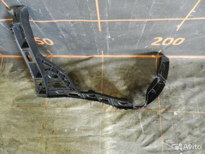 Кронштейн бампера заднего правый - Volkswagen Polo