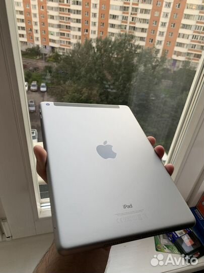 iPad 5 поколения 128gb + LTE (A1823)