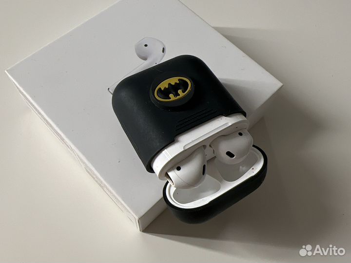 Беспроводные наушники apple airpods 1