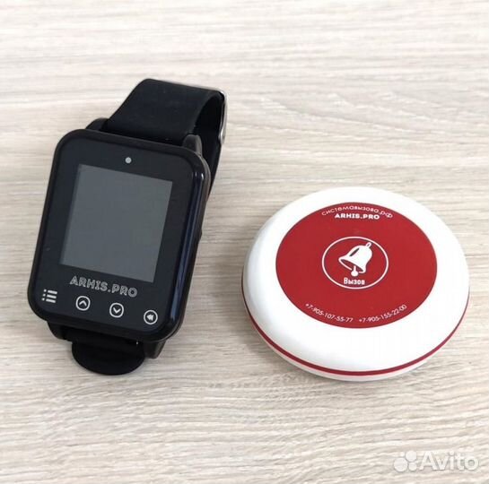 Кнопка вызова персонала и часы в салон красоты