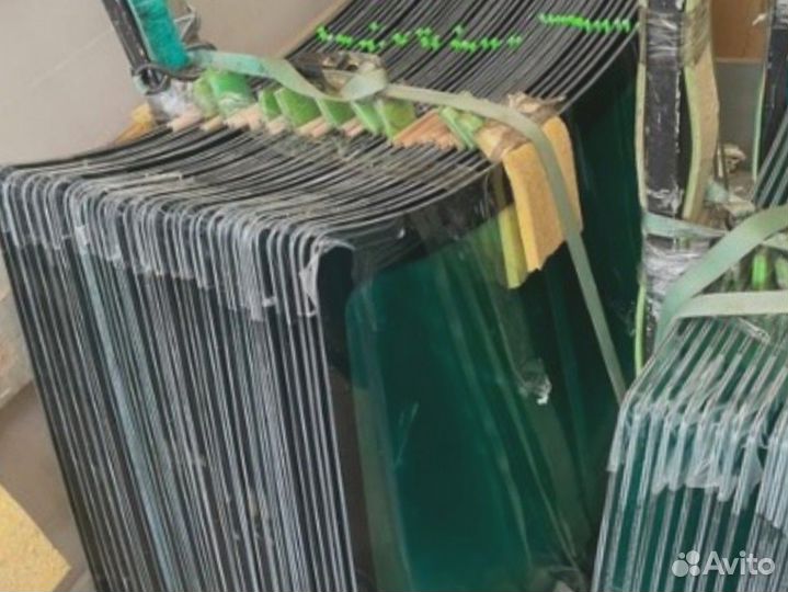 Стекло лобовое Hamm