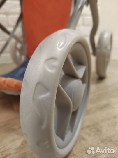 Коляска для кукол