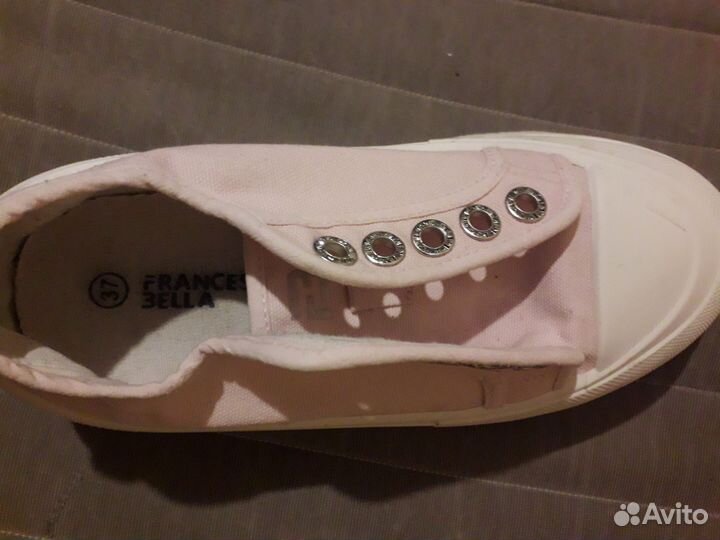 Продам кроссовки 38р