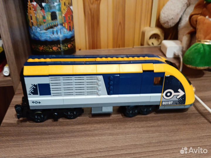 Lego поезд