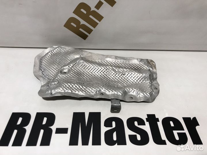 Теплозащитный экран правый Land Rover Discovery 3