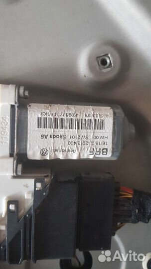 Дверь задняя правая skoda octavia a5