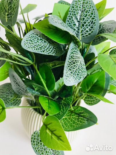 Искусственная трава в кашпо