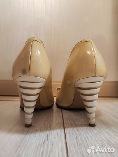 Ласковые туфли (37 размер)