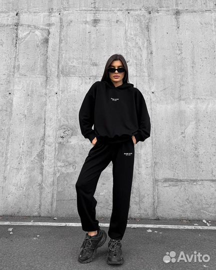 Парные спортивные костюмы