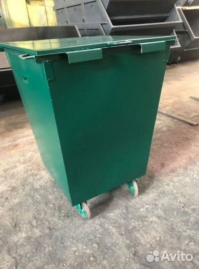 Мусорный контейнер
