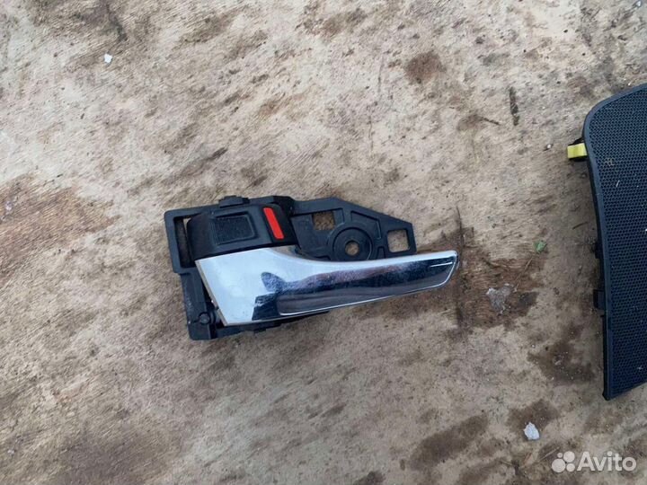 Передняя левая внутренняя ручка Toyota camry 50