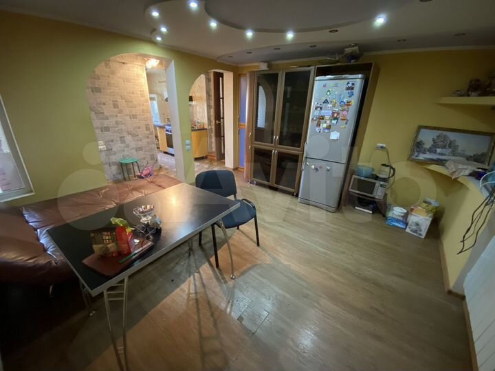 Комната 20 м² в 4-к., 1/1 эт.