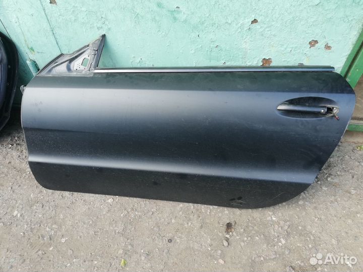 Дверь Mercedes R230 SL230 W230