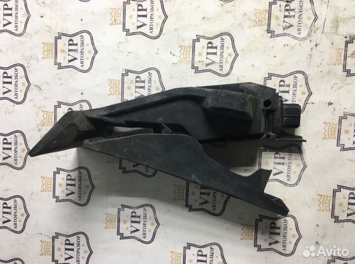 Педаль газа Hyundai Tucson 3 G4FJ 2015