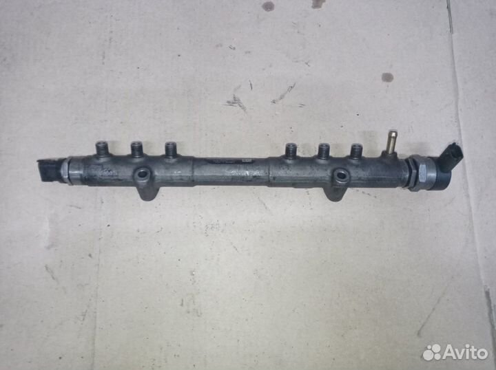 Топливная рампа Volvo XC60 XC70 XC90 D5244T4 T5