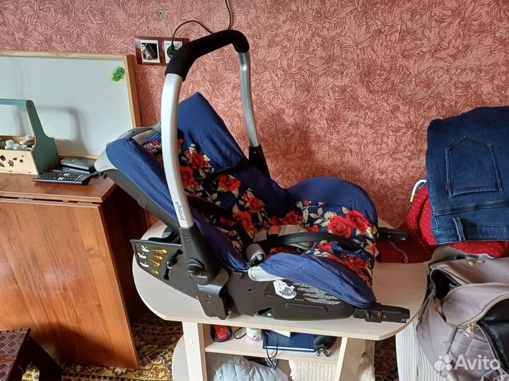 Автокоесло автолюлька