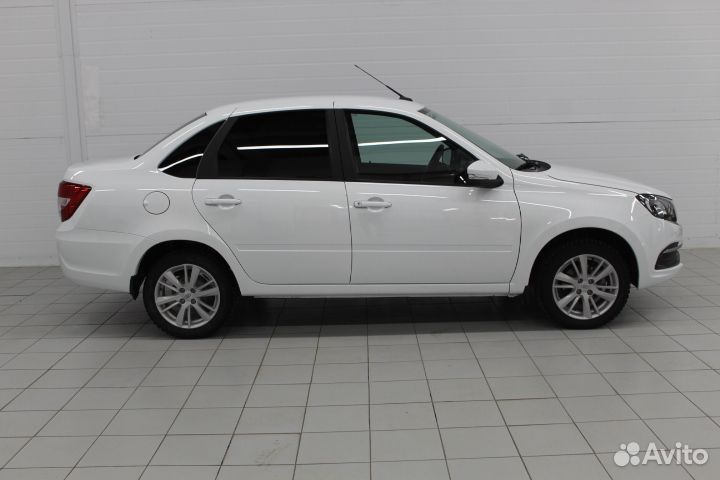 LADA Granta 1.6 МТ, 2023, 9 726 км