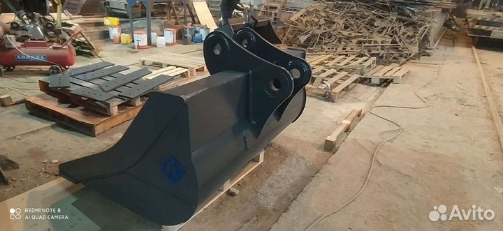 Планировочный L1800 мм на Hitachi ZX200