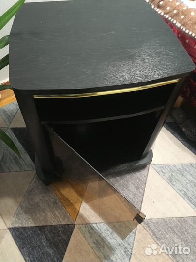 Тумбочка под телевизор