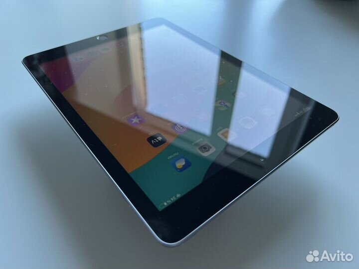 iPad 9.7” 6 поколения Wi-Fi 32GB Space Gray