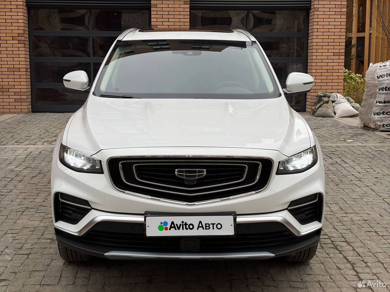 Geely Atlas Pro 1.5 AMT, 2023, 31 250 км купить в Екатеринбурге ...