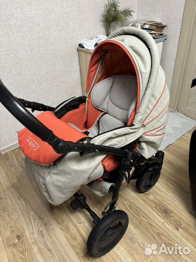 Коляска zippy tutis 3 в 1