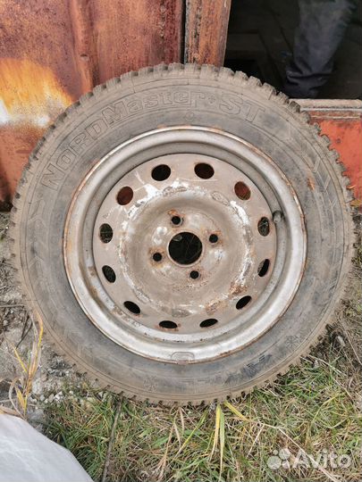 Зимние колеса r14 одно