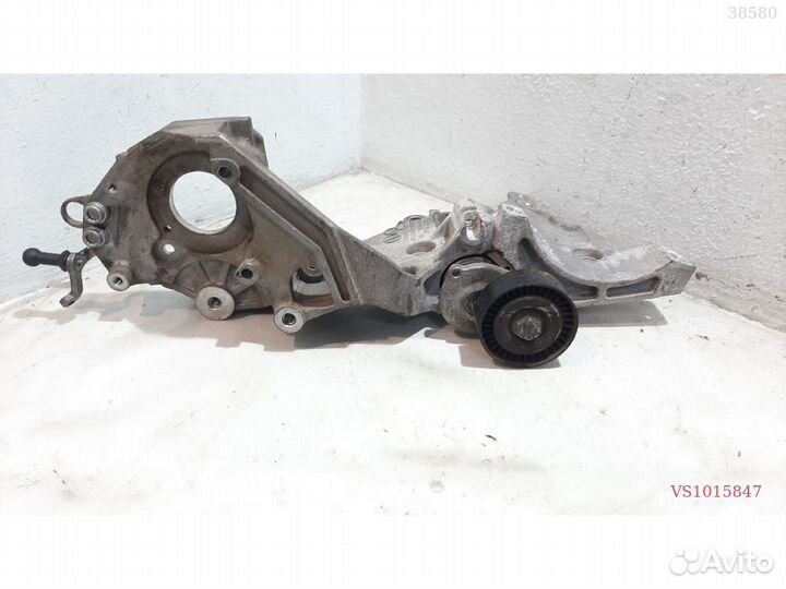 S1015847 Кронштейн генератора audi Q3 8U