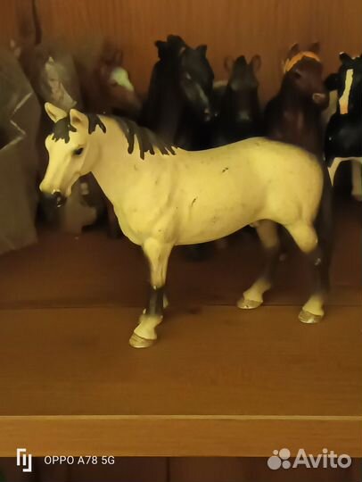 Фигурки лошадей шляйх