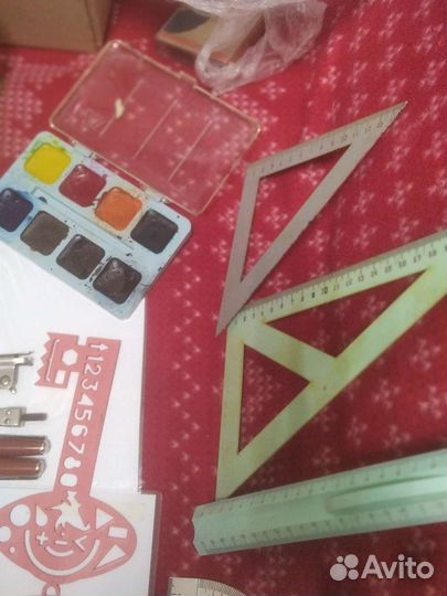 Линейки.готовальня.канцелярия