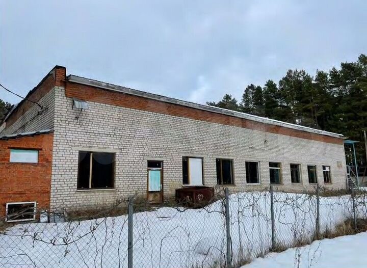 Нежилое здание, 1 169,8 м² + зу, 3 890,0 м²