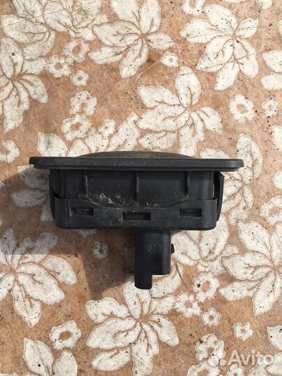 Кнопка открывания багажника флюенс