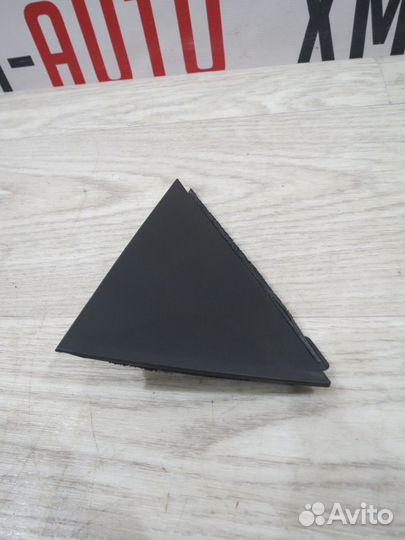 Накладка задней двери левая Hyundai Solaris 2