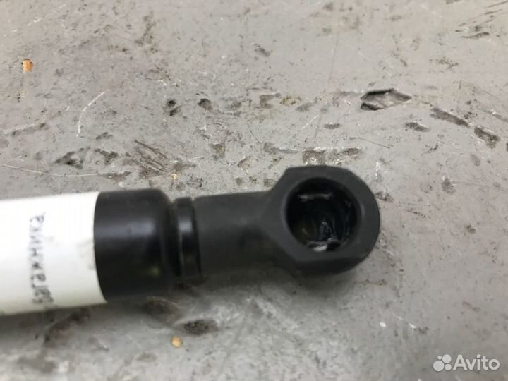 Амортизатор багажника задний левый Audi A5 8T cala