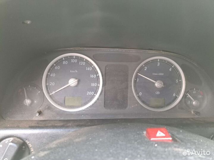 Приборная панель Волга 31105