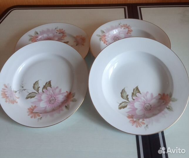 Тарелки+перечница от сервиза хризантемы, СССР
