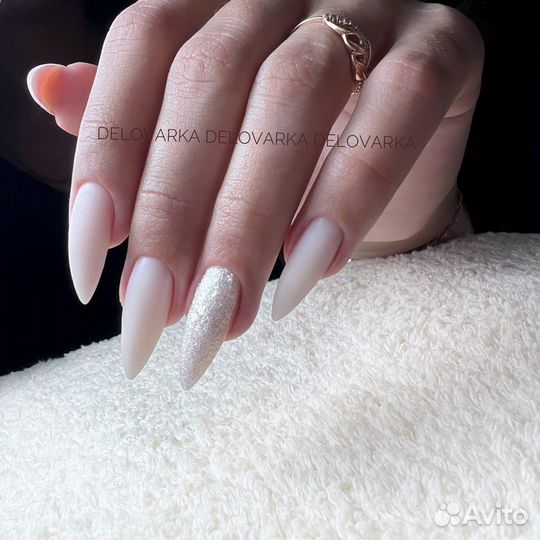 Покрытие ногтей на руках гель-лаком