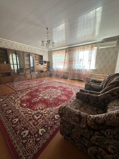 Дом 220 м² на участке 8 сот.