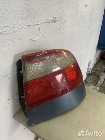 Задний фонарь таета корона