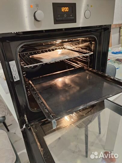 Духовой шкаф электрический Zanussi