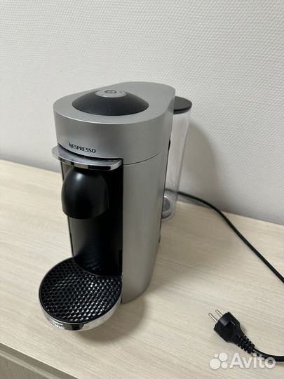 Кофемашина Vertuo Plus DeLonghi Nespresso