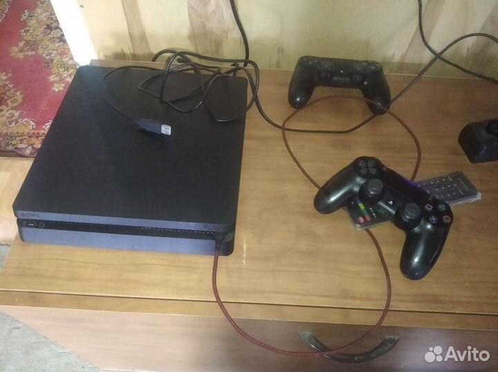 Sony PS4 slim 1tb