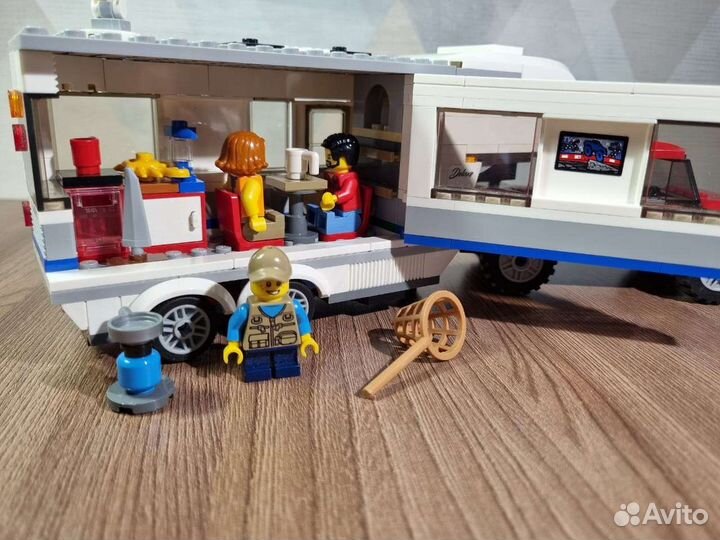 Lego city дом на колёсах