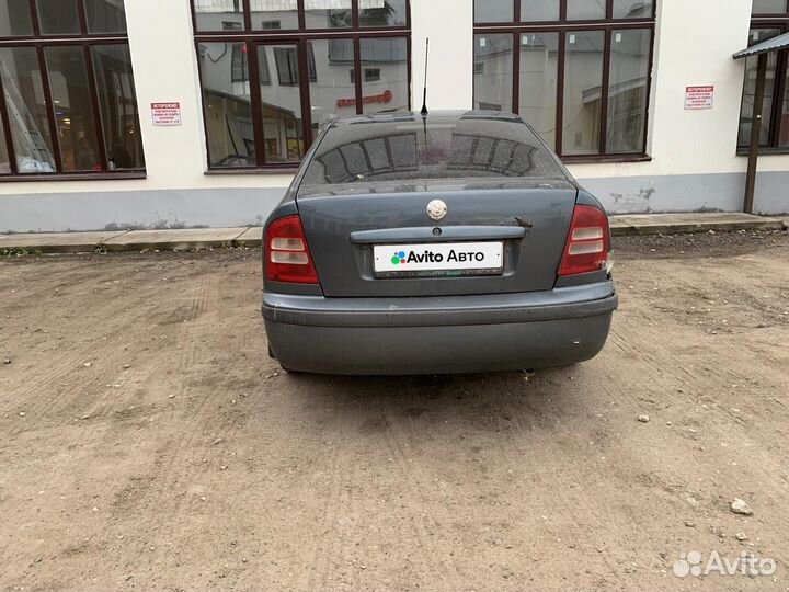 Skoda Octavia 1.6 МТ, 2004, 329 300 км